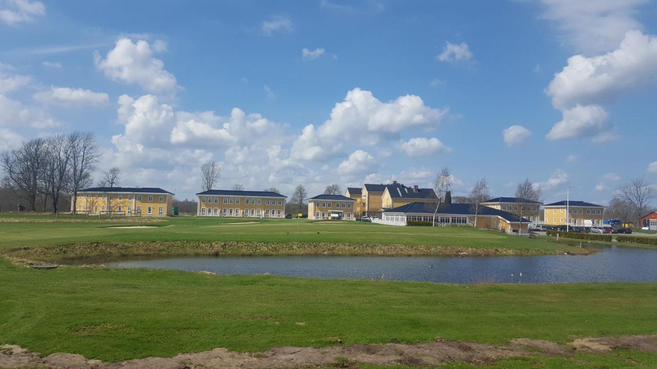 Melleruds Golfklubb Bed & Breakfast Luaran gambar